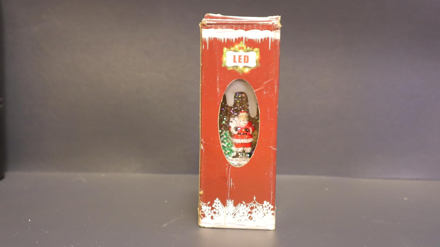 LED Christmas Snow Globe Candle, Flameless Battery Operated, Decorative Holiday Display with Gold Base, 15.5cm Height x 5.5cm Diameter