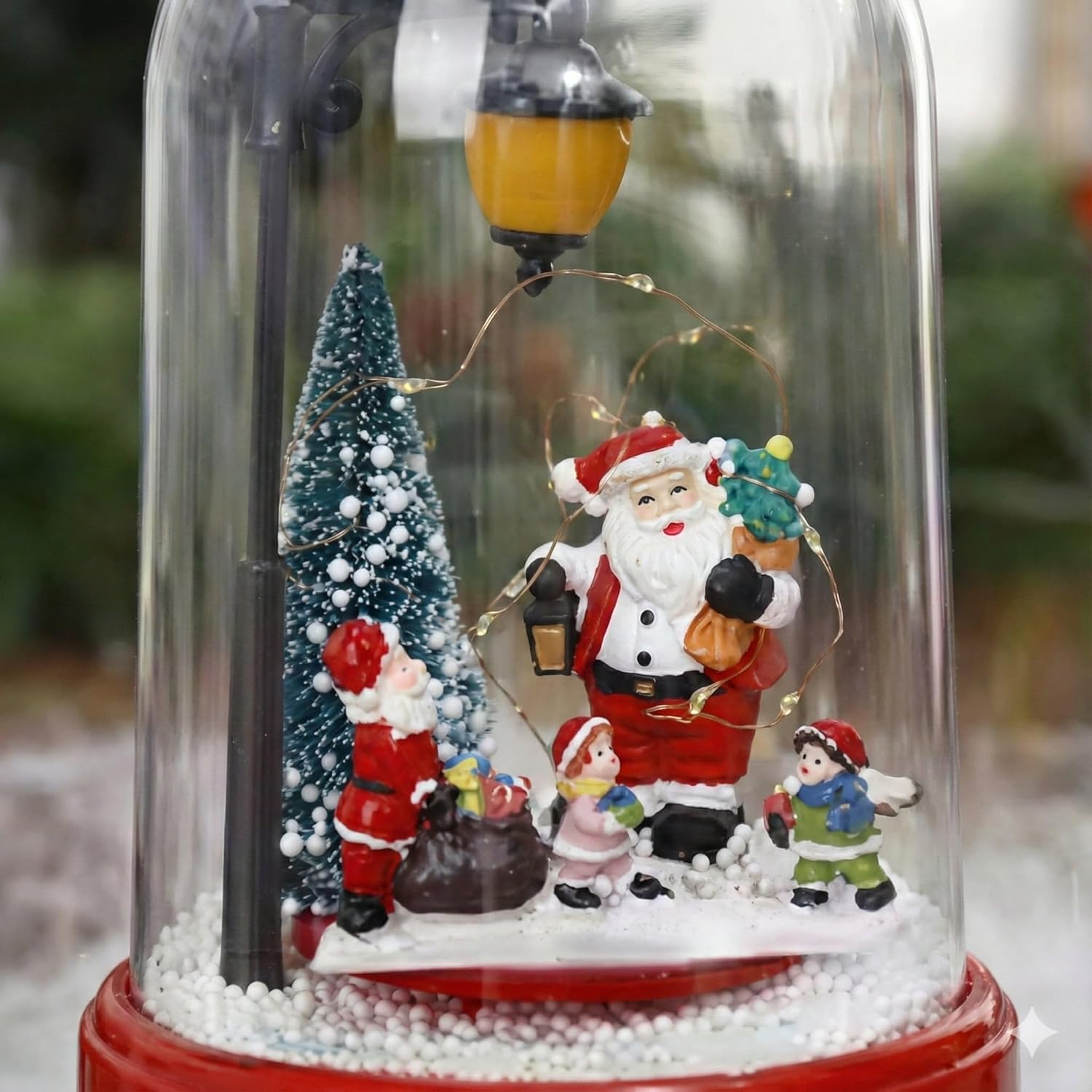 Christmas Musical Snow Globe with LED Light, Santa Claus Scene, Illuminated Lamp Post, Snowflake Base, Battery Operated, Holiday Decoration